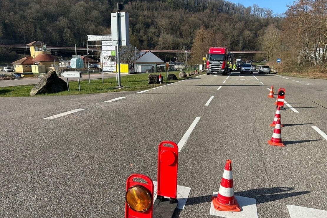 Polizei kontrolliert weiterhin Lkw-Durchfahrtsverbot in Annweiler