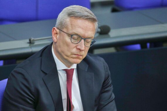 Karsten Wildberger diskutiert Bürokratieabbau und Modernisierung in Berlin mit NKR-Chef Lutz Goebel.