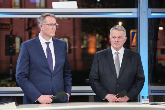 Alexander Schweitzer und Gordon Schnieder diskutieren Ergebnisse der Landtagswahl in Rheinland-Pfalz.