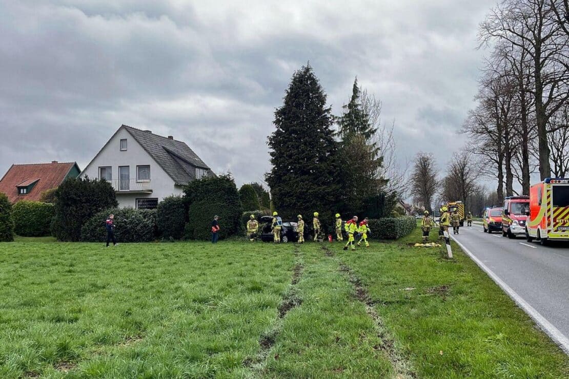 Schwerer Unfall bei Delbrück nach missglücktem Überholmanöver
