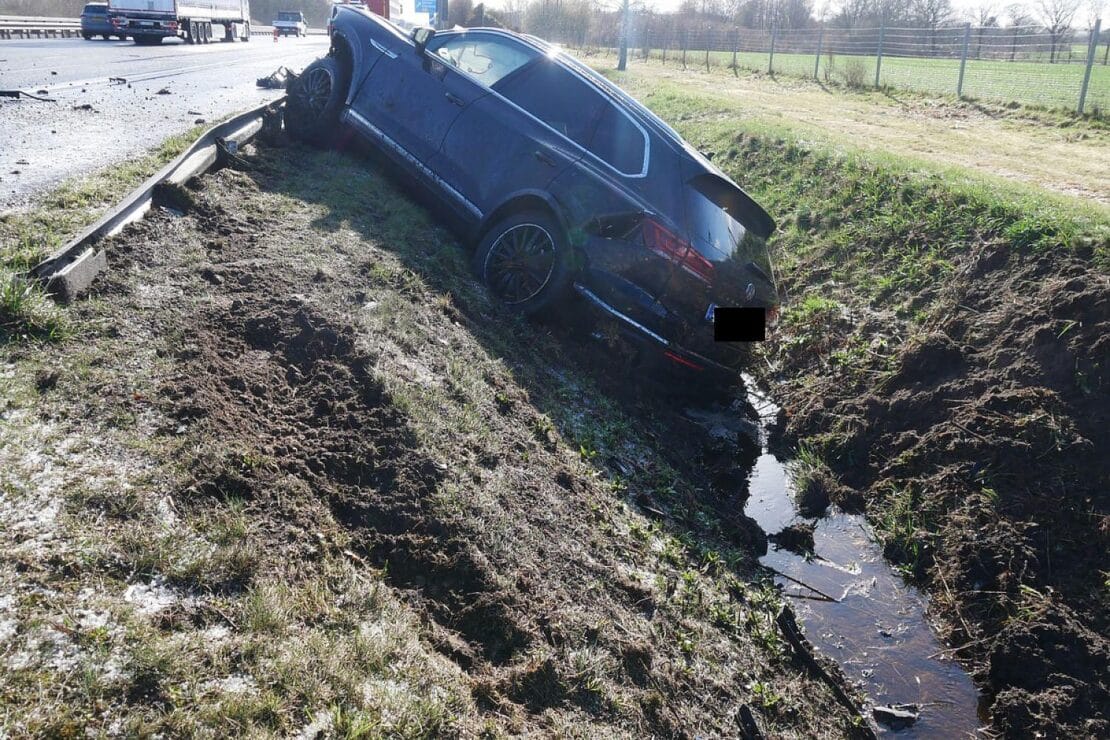 Starkregen und Hagel verursachen Unfälle auf der A1