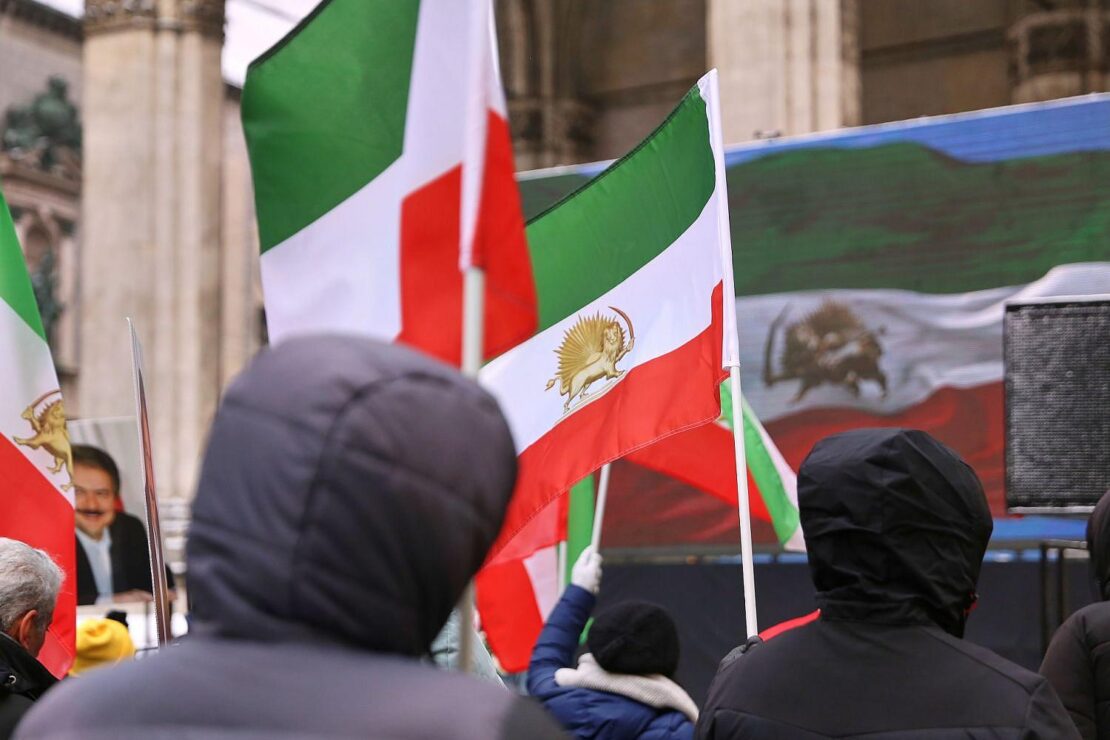 Verfassungsschutz richtet Meldestelle für bedrohte Iraner ein