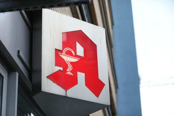 Apotheke mit Logo, Polizei, Festnahme, gefälschtes Rezept, Abnehmspritze, Osnabrück, Ermittlungen.