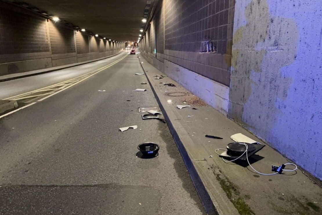 Zeugen nach Unfall im Aschaffenburger Landingtunnel gesucht