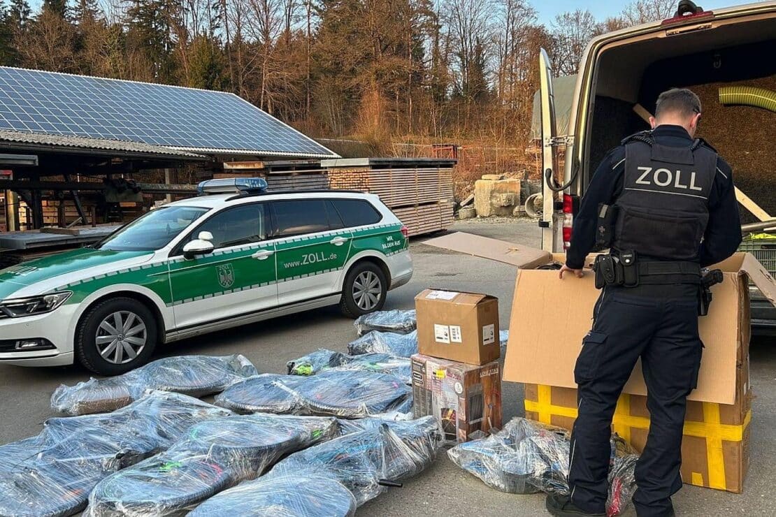 Zoll stoppt Schmuggler in Niederstaufen