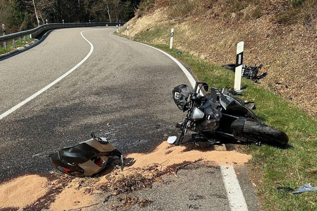 Zwei Motorradunfälle auf der B48 bei Annweiler – vier Verletzte