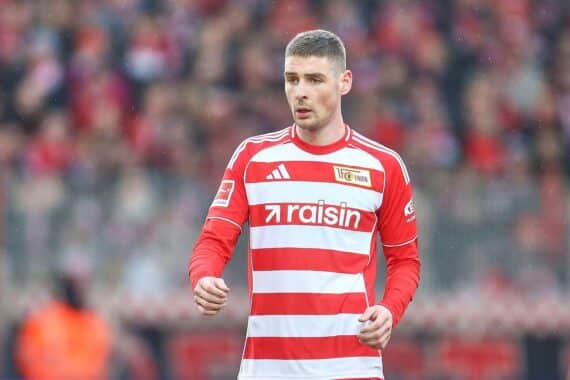 Union Berlin und FC St. Pauli vor spannendem Duell, Highlights des Spiels und Spieleraktionen.