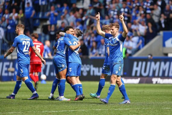 FC Magdeburg feiert Sieg gegen Fortuna Düsseldorf im Abstiegskampf der 2. Bundesliga.