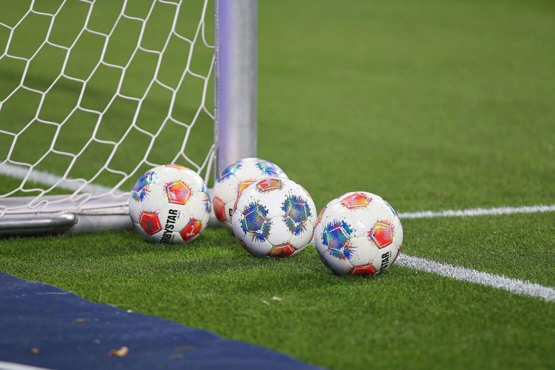 Ausschusschefin Özoğuz kritisiert Fifa-Preispolitik scharf