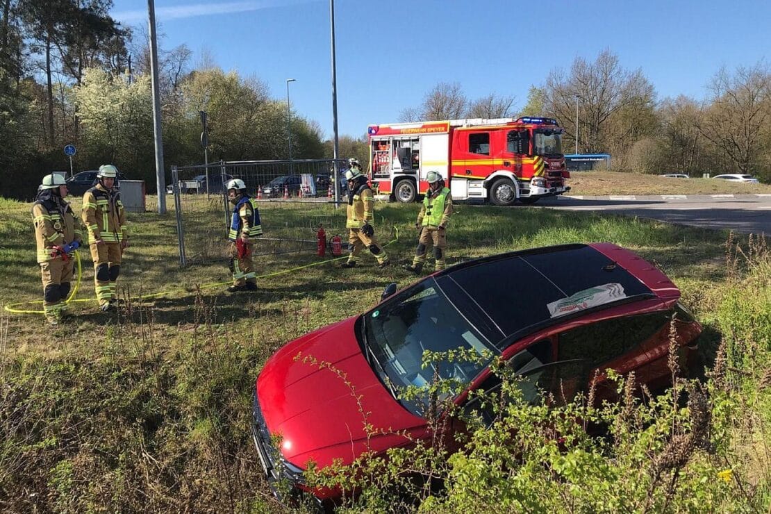 Autofahrer nach Unfall in Speyer leicht verletzt
