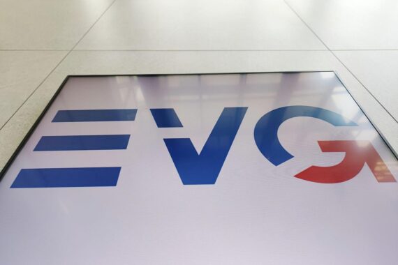 EVG kritisiert Bahn-Chefin Palla: Chaos und Unsicherheit beim Konzernumbau.