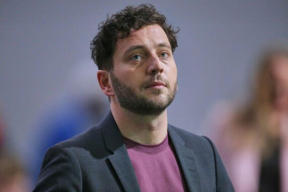 Felix Banaszak äußert sich kritisch zur Reform der gesetzlichen Krankenversicherung und fordert mutige Maßnahmen.