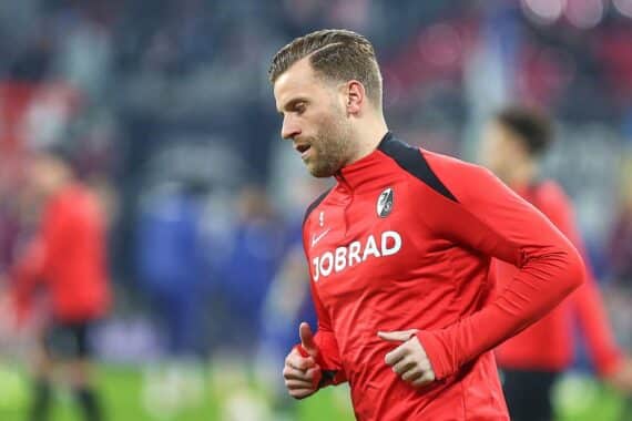 Lucas Höler jubelt nach seinem entscheidenden Kopfballtor zum 1:0 für Freiburg gegen Mainz.