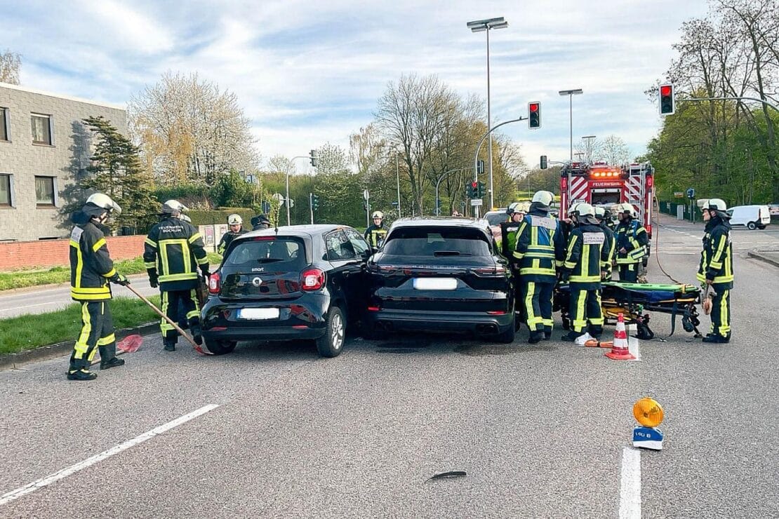 Drei Leichtverletzte nach Auffahrunfall in Wattenscheid