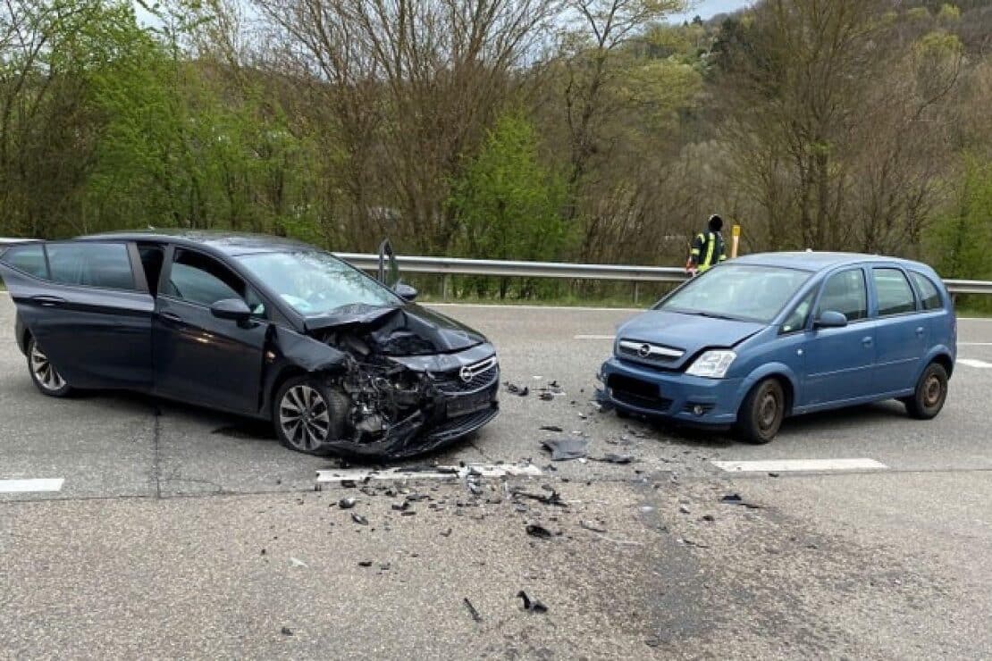 Frontalzusammenstoß bei Wolfstein verursacht zwei Leichtverletzte