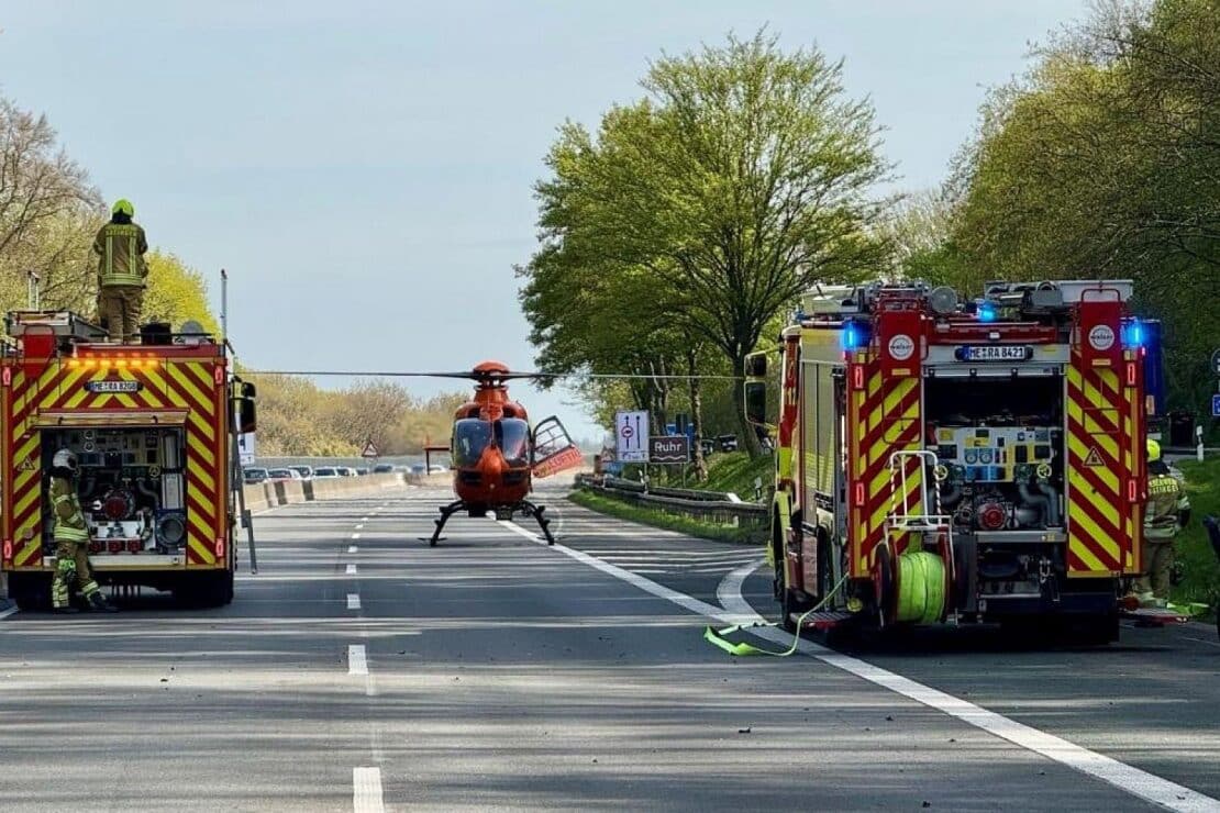 Fünf Leichtverletzte nach Auffahrunfall auf der A52 bei Ratingen