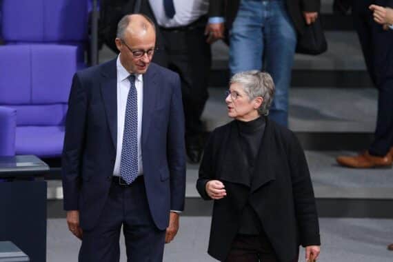 Britta Haßelmann kritisiert Friedrich Merz für die handlungsunfähige schwarz-rote Bundesregierung in Berlin.