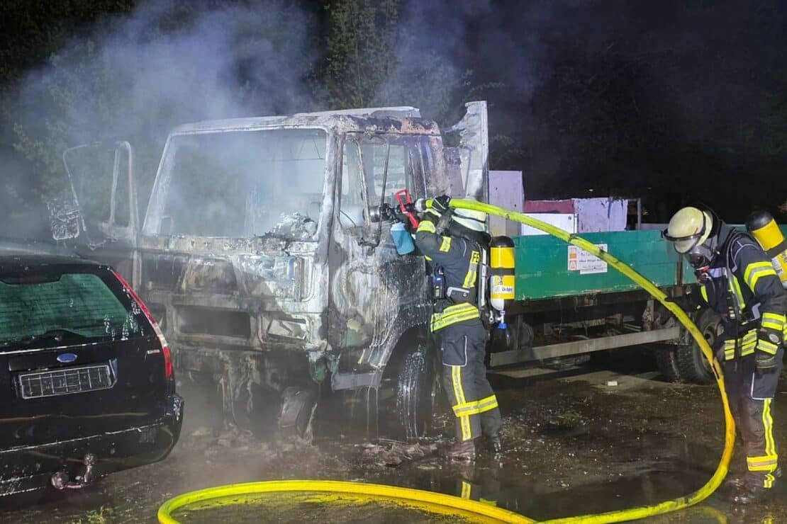 Lkw-Brand in Celle von Feuerwehr gelöscht