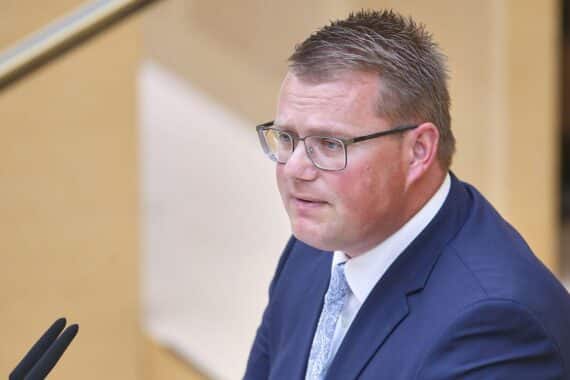 Holger Grießhammer fordert Investitionen für soziale Gerechtigkeit und Zukunftstechnologien im Bayerischen Landtag.
