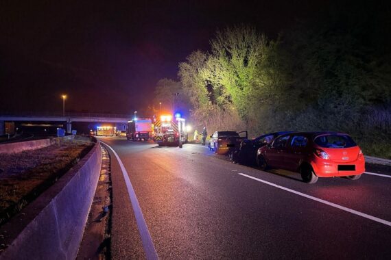 Schwerer Unfall auf A40 bei Mülheim - Drohne suchte nach vermisster Person
