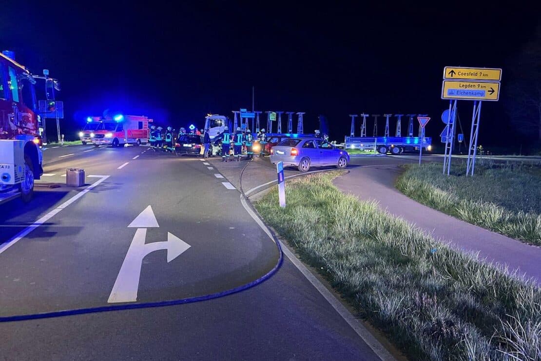 Vier Personen bei Verkehrsunfall in Rosendahl verletzt