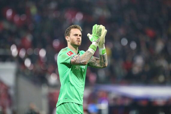 Leverkusen feiert 4:1-Sieg gegen Leipzig, Patrik Schick glänzt mit drei Toren.