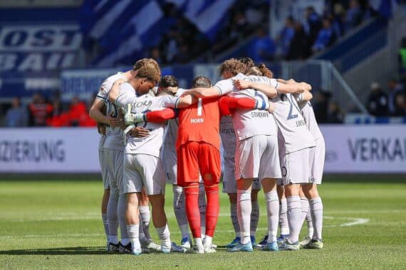 VfL Bochum feiert Klassenerhalt in der 2. Bundesliga nach 1:1 gegen Hannover 96.
