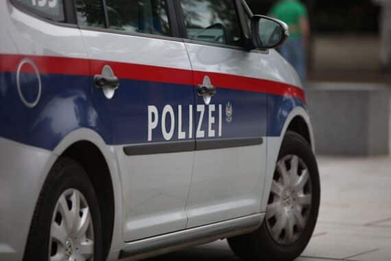 Gerichtsvollstreckung: Polizei, Verurteilung wegen Terroranschlag, Sicherheit, Konzertabsage, Taylor Swift, Wien.