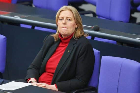 Bärbel Bas spricht vor Koalitionsausschuss über dringende Reformen in der Arbeits- und Sozialpolitik.