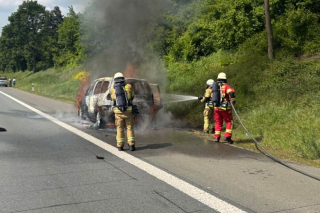 Auto auf der A2 bei Recklinghausen ausgebrannt