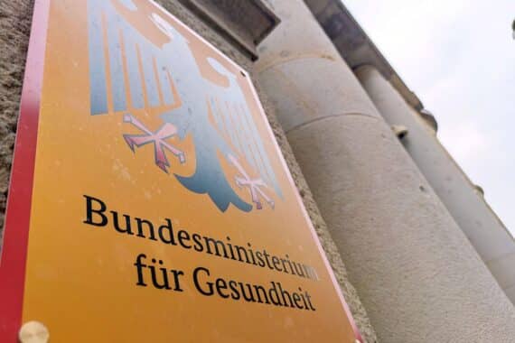 Gesundheitsministerium Berlin: Unterstützung für Ebola-Bekämpfung in Kongo und Uganda. Internationale Gesundheitsnotlage.