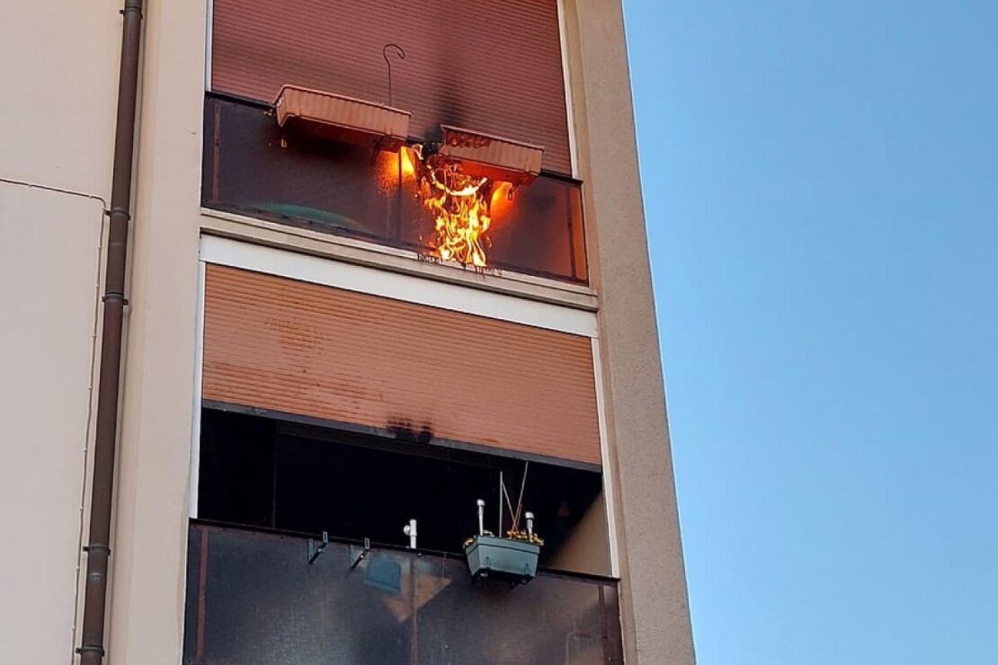 Balkonbrand in Gelsenkirchen-Horst: Feuerwehr verhindert Schlimmeres