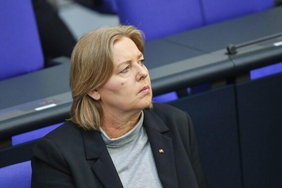 Bärbel Bas im Gespräch über Rentenreformen und politische Herausforderungen in Berlin.