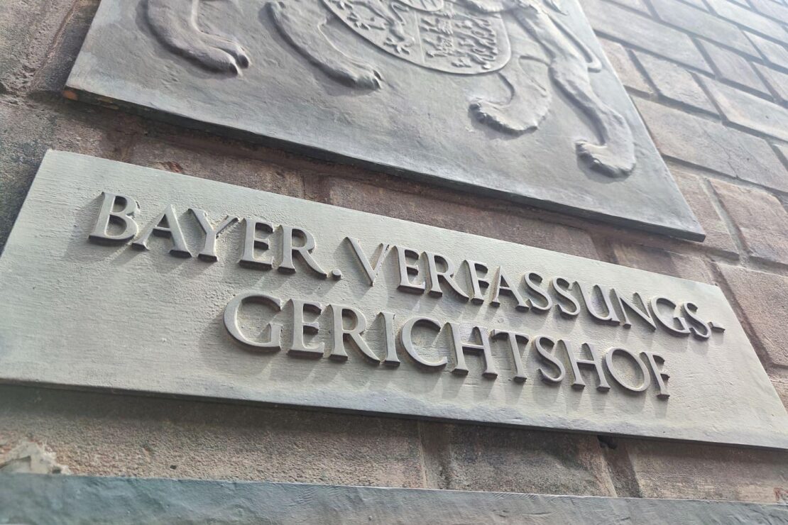BayVGH schränkt Auskunft über Gästelisten bei Staatsempfängen im Rahmen der „Ludwig-Erhard-Gipfel“ ein