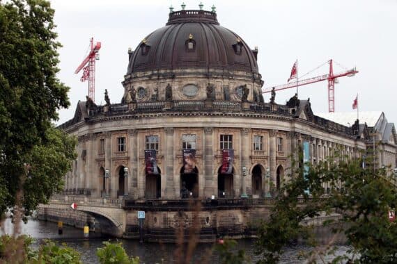 Bode-Museum in Berlin, symbolisiert hohe Besucherzahlen und kulturelle Relevanz 2025.