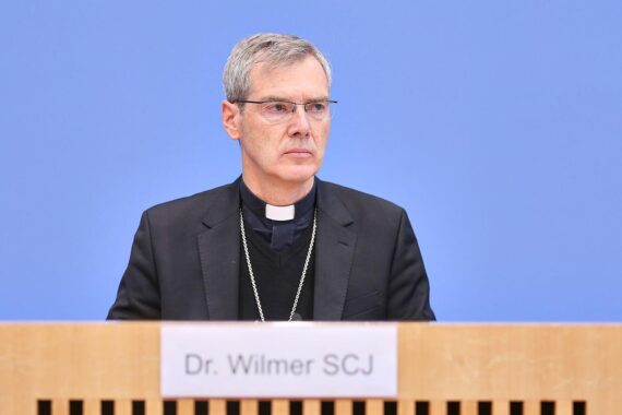 Heiner Wilmer spricht über KI, Technologie und die menschliche Würde in der Arbeitswelt.