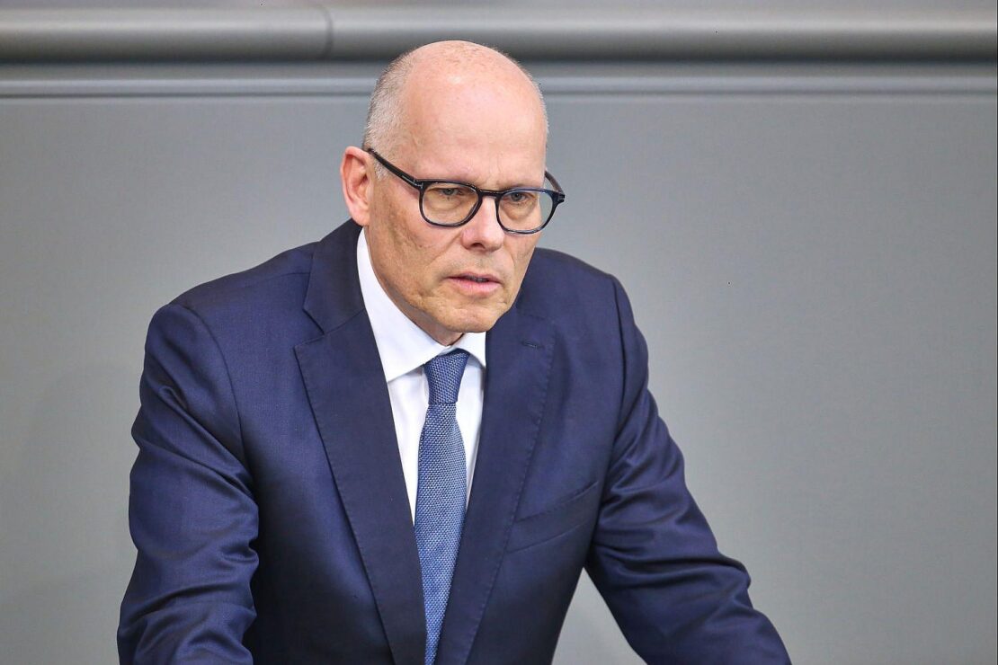 CDU-Außenpolitiker: US-Truppenabzug keine Bestrafung für Merz