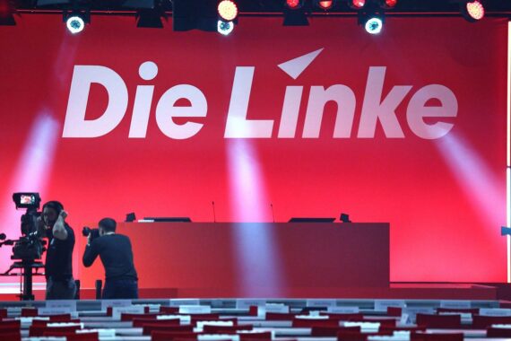 Kritik an Entlastungsgesetz: Linke fordert Transparenz und Schutz der Arbeitnehmerrechte.