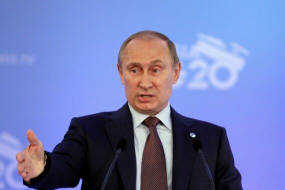 Sauli Niinistö spricht über Verhandlungen mit Wladimir Putin zur europäischen Sicherheit und hybridem Krieg.
