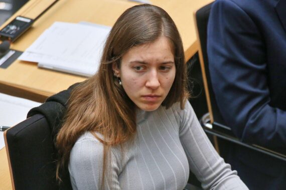 Klara Schedlich feiert juristischen Erfolg nach Streit mit Stefan Gelbhaar, Oberlandesgericht Hamburg.