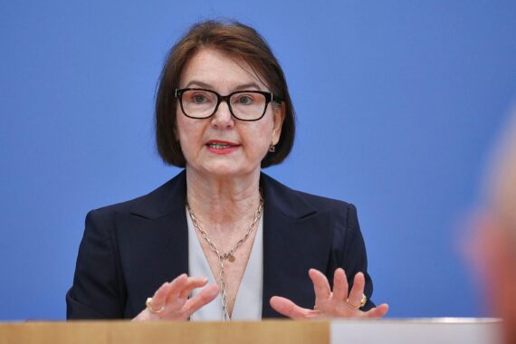 Iris Schöberl spricht über Mietpreisbremse, Immobilienmarkt und Wohnungssituation in Deutschland.