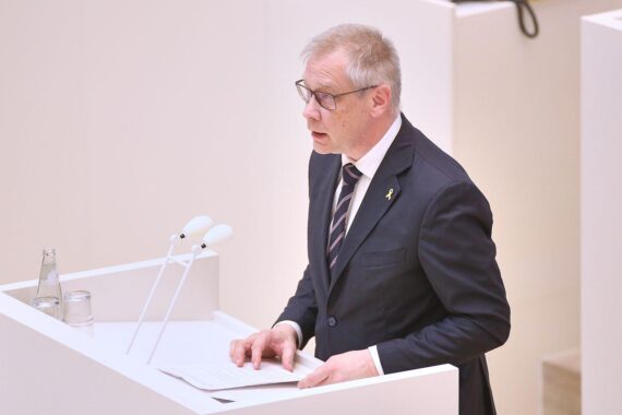 Unterstützung für Andreas Büttner: Jüdische Gemeinden solidarisieren sich nach Brandanschlag und Bedrohung.