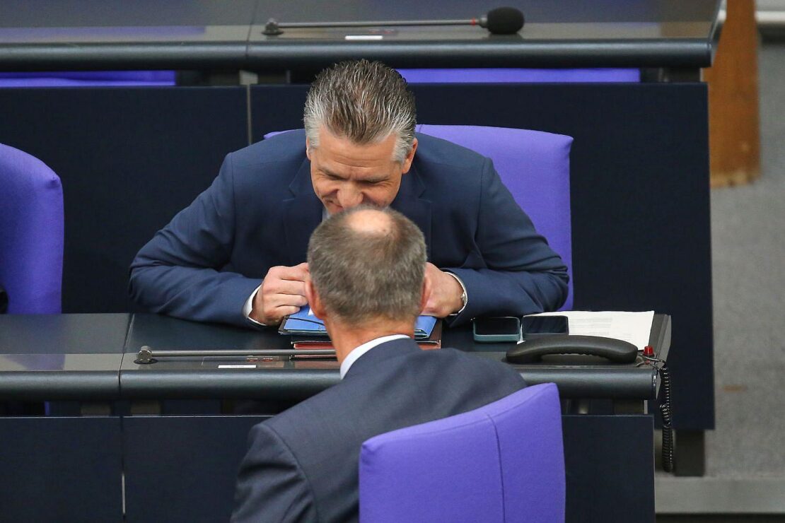 Kanzleramtsminister räumt Kommunikationsdefizite ein