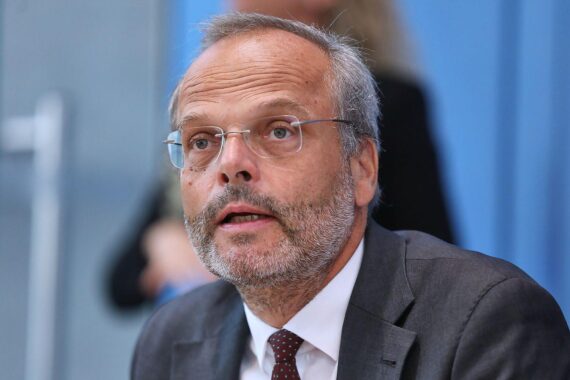Felix Klein äußert Genugtuung über Ermittlungen zu Mordplänen des iranischen Regimes gegen Juden.