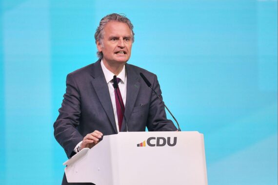 Günter Krings spricht über Stabilität und Herausforderungen innerhalb der Union und der SPD.