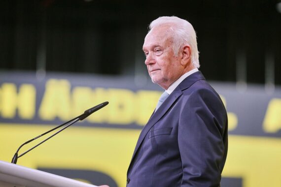 Wolfgang Kubicki betont klare Abgrenzung zur AfD und will verlorene Wähler zurückgewinnen.