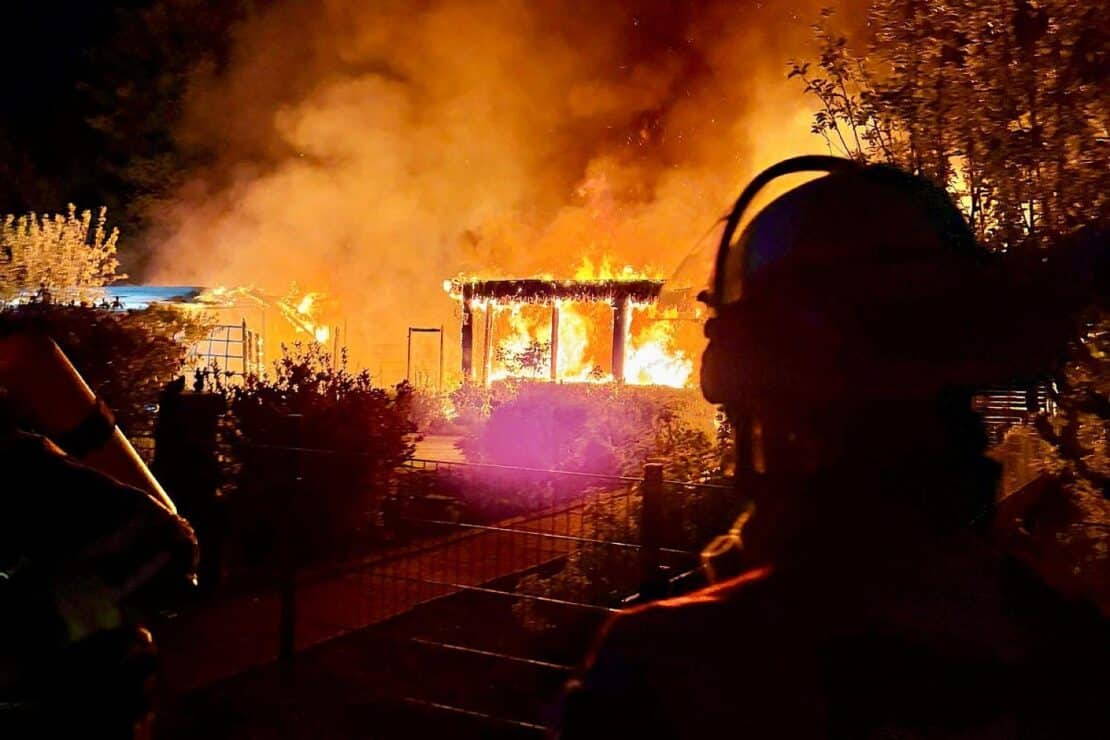 Mehrere Brandeinsätze halten Feuerwehr Essen am Maifeiertag in Atem