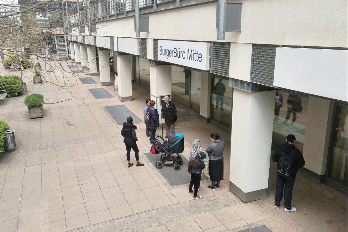 Neuer Einbürgerungsrekord: 300.000 Deutsche Pässe 2025