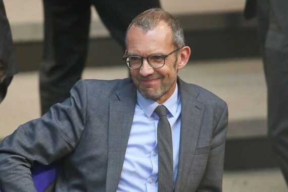 Thomas Röwekamp spricht zur NATO, Strategien zur Sicherheit und Verantwortung Deutschlands.