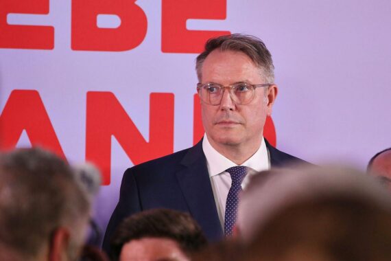 Alexander Schweitzer, neuer Vorsitzender der SPD-Landtagsfraktion in Rheinland-Pfalz, mit politischen Hintergründen.